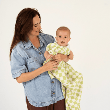 Wavy Baby Checked Organic Muslin Wrap - Lime - Golden Child